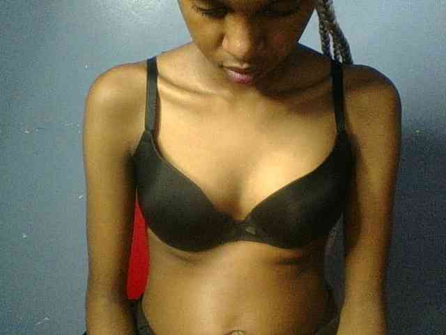 Curvypetite webcam