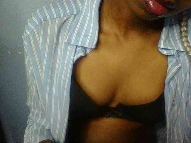 Curvypetite webcam
