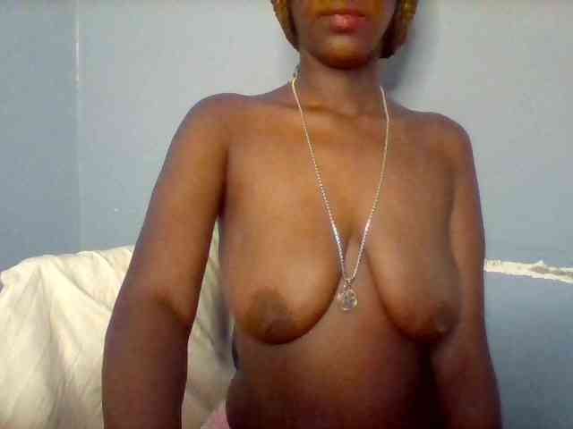 Curvypetite webcam
