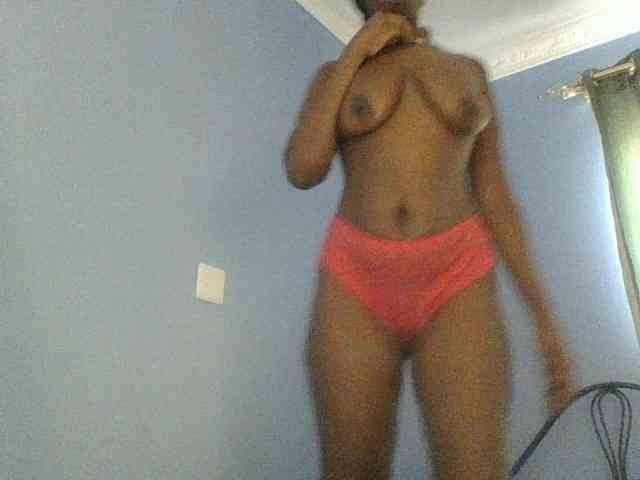 Curvypetite webcam