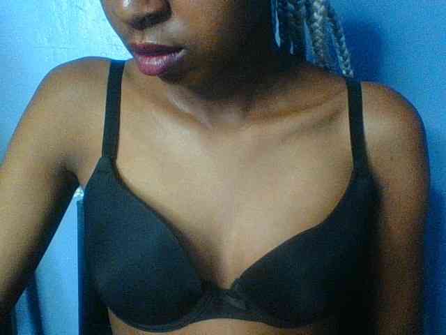 Curvypetite webcam