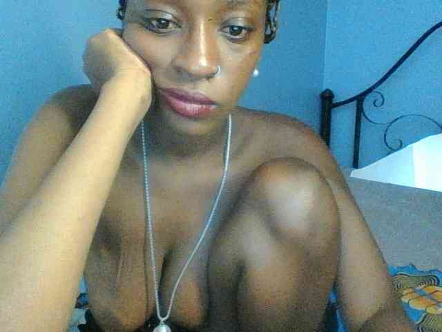 Curvypetite webcam