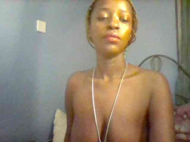 Curvypetite webcam