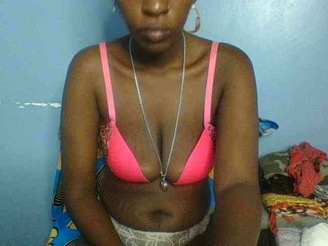 Curvypetite webcam