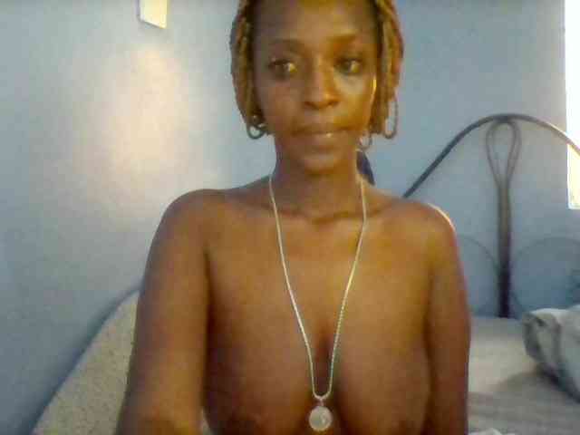 Curvypetite webcam