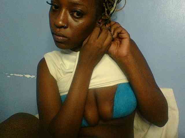 Curvypetite webcam