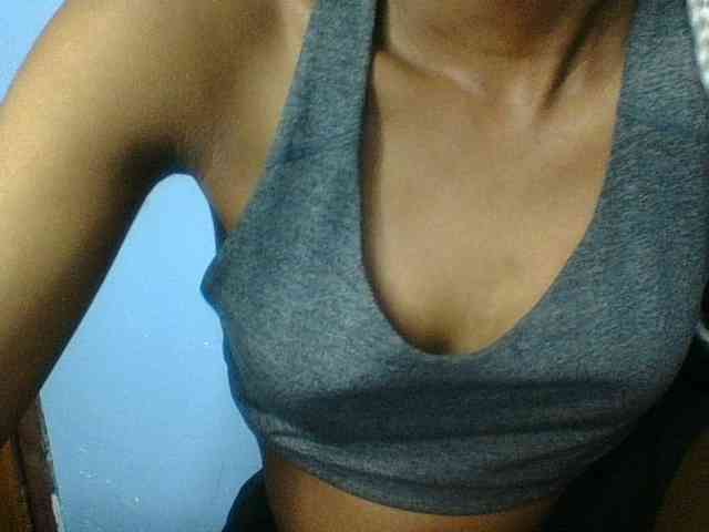 Curvypetite webcam
