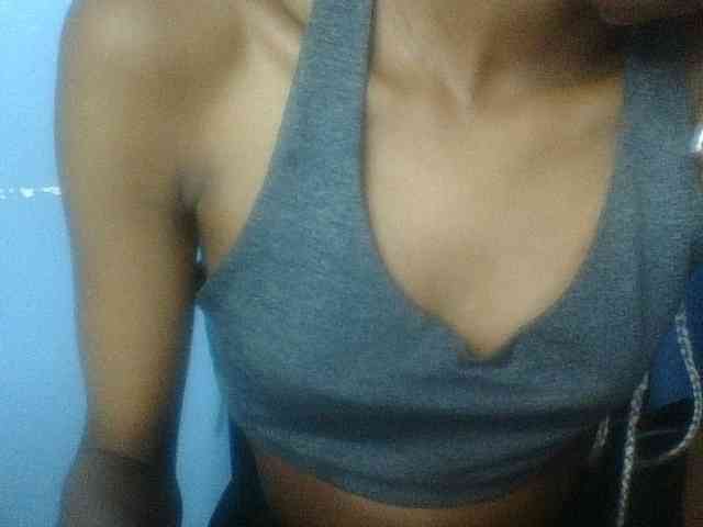 Curvypetite webcam