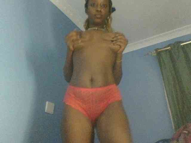 Curvypetite webcam