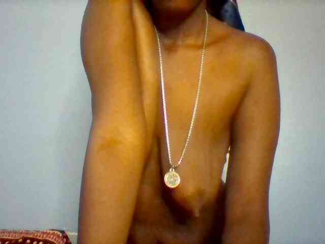 Curvypetite webcam
