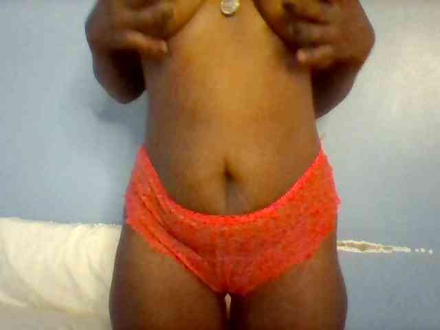 Curvypetite webcam