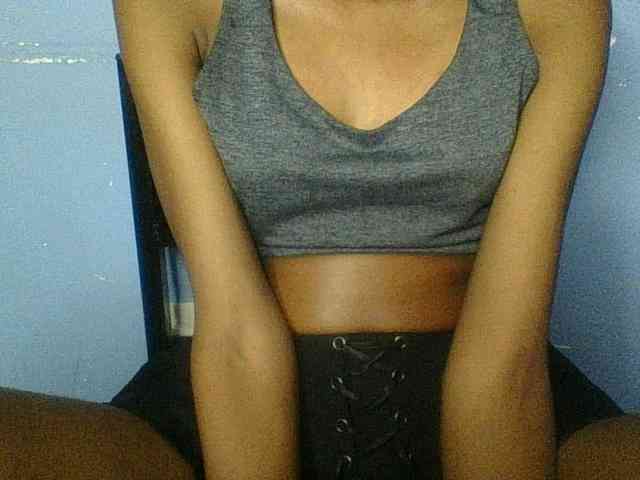 Curvypetite webcam