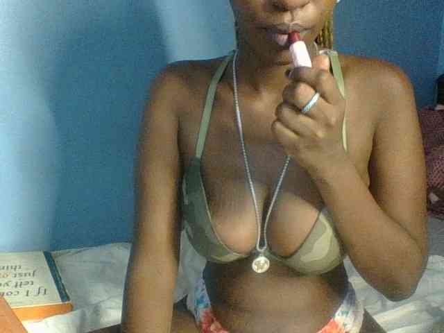 Curvypetite webcam