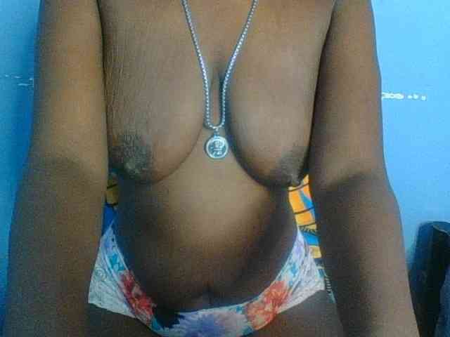 Curvypetite webcam