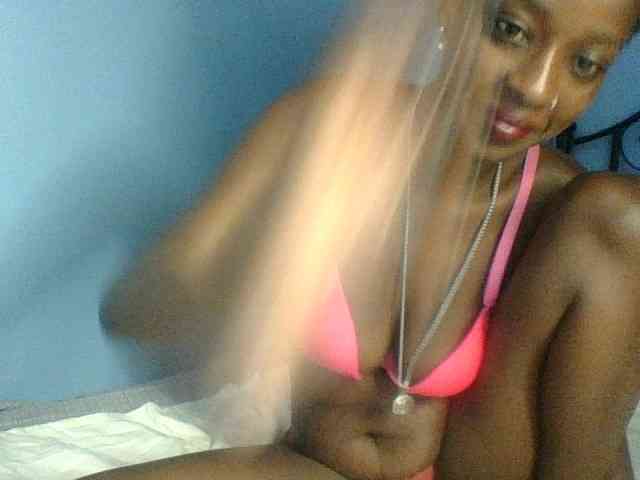 Curvypetite webcam
