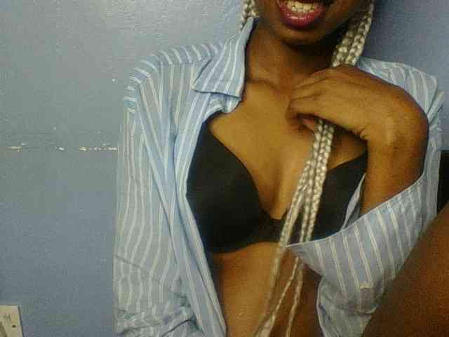 Curvypetite webcam