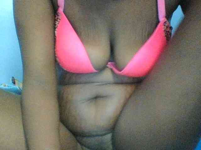 Curvypetite webcam