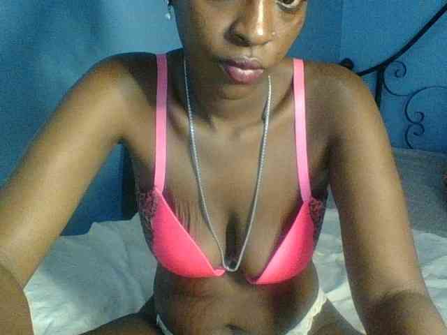 Curvypetite webcam