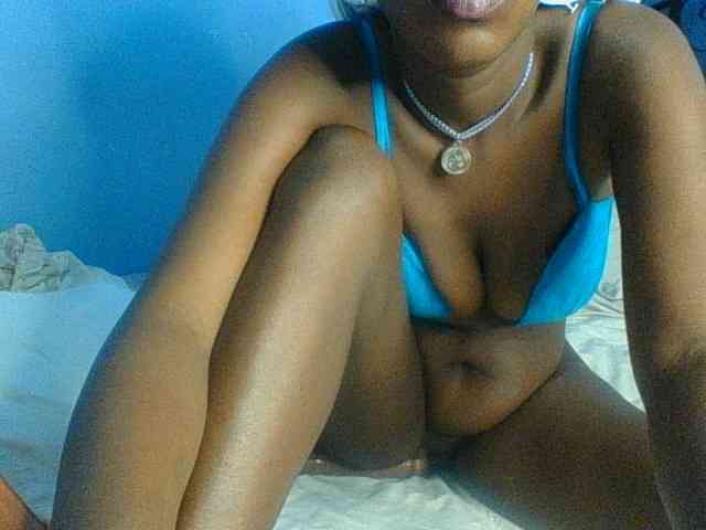 Curvypetite webcam