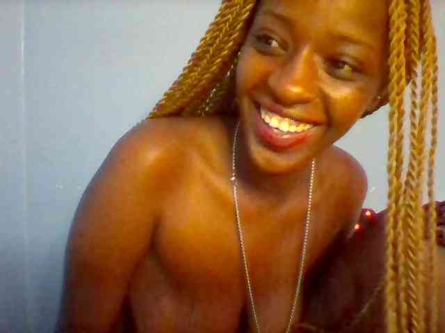 Curvypetite webcam