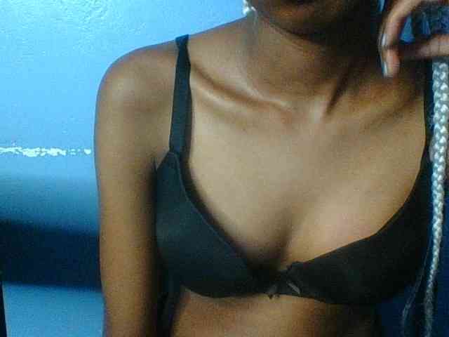 Curvypetite webcam