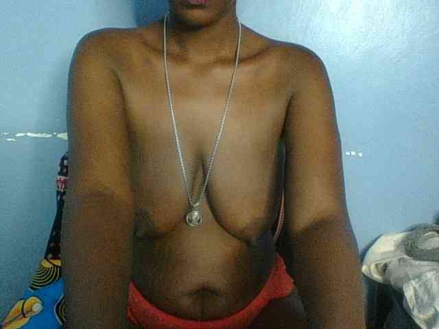 Curvypetite webcam