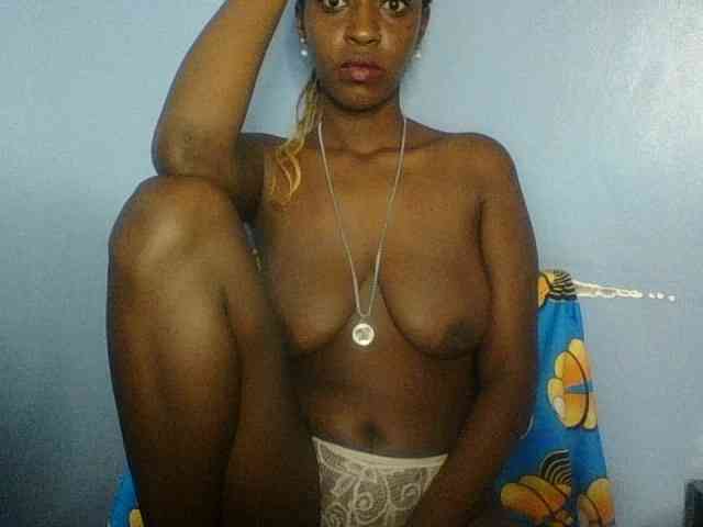 Curvypetite webcam