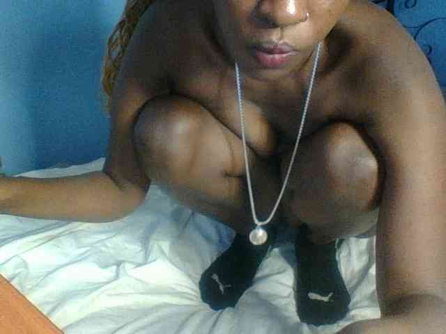 Curvypetite webcam