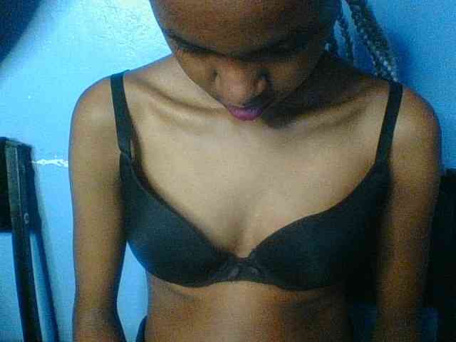 Curvypetite webcam