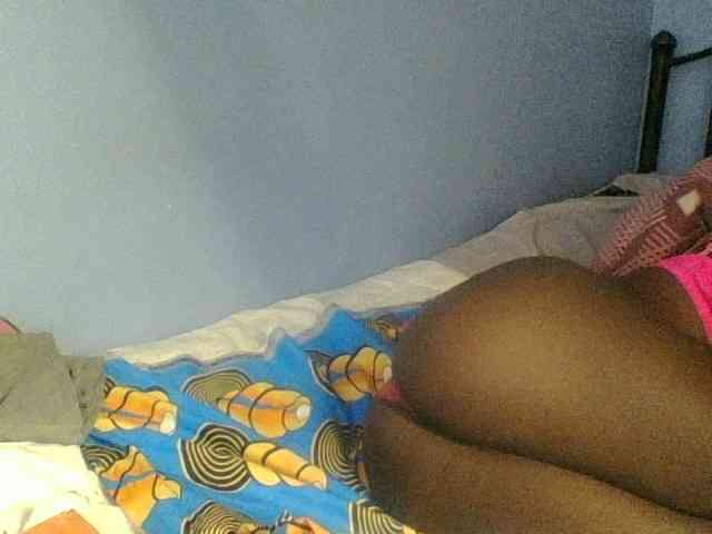 Curvypetite webcam