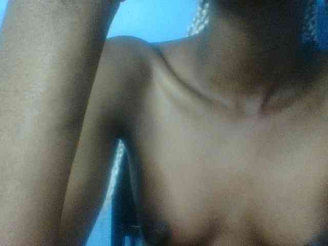 Curvypetite webcam