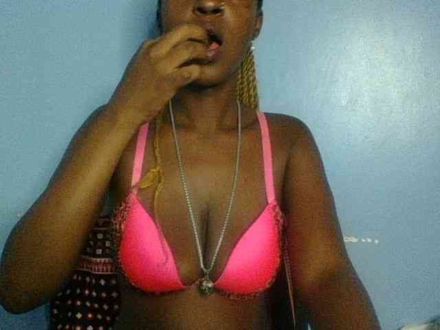 Curvypetite webcam