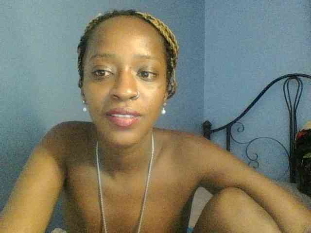 Curvypetite Curvypetite