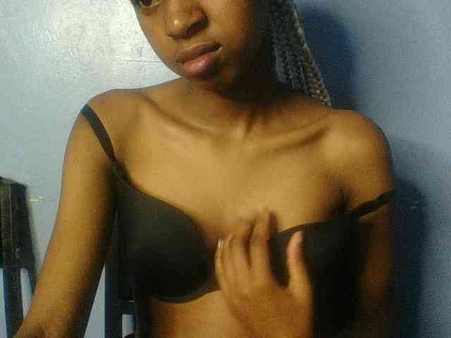 Curvypetite webcam