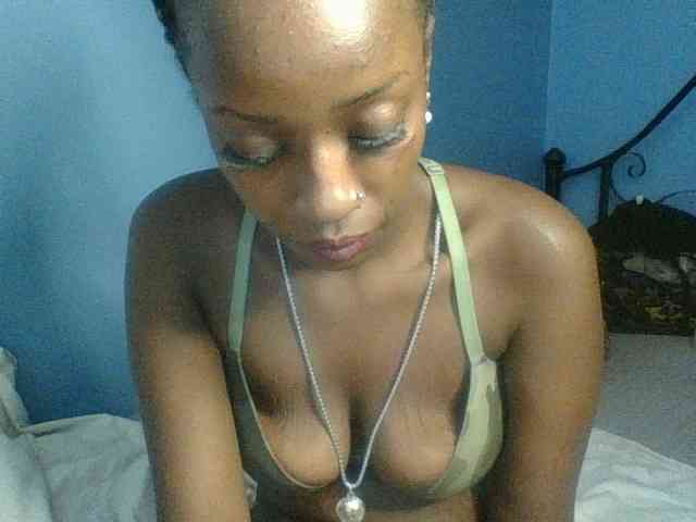 Curvypetite webcam