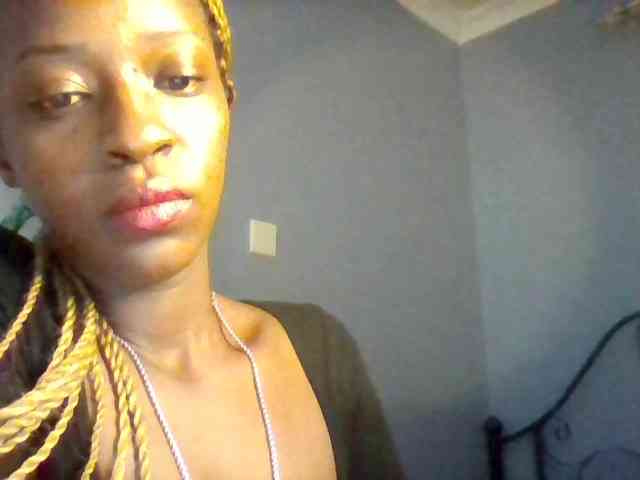 Curvypetite webcam