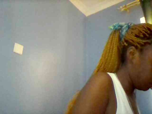Curvypetite webcam