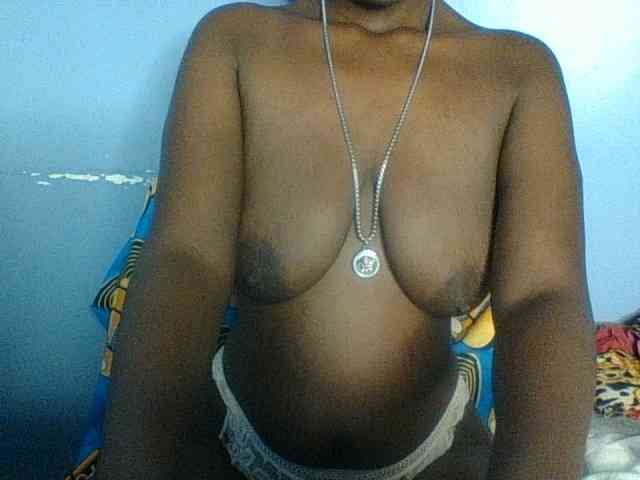 Curvypetite webcam