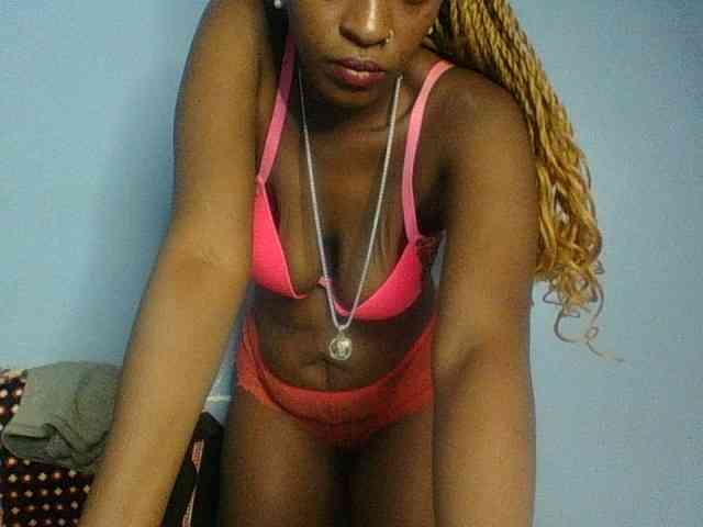 Curvypetite webcam