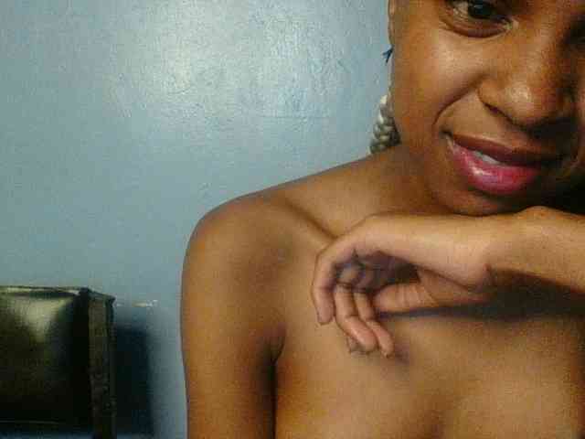 Curvypetite webcam