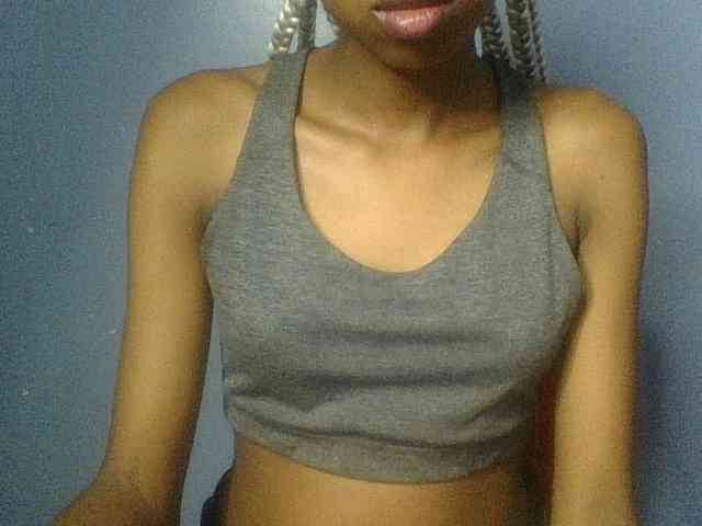 Curvypetite webcam