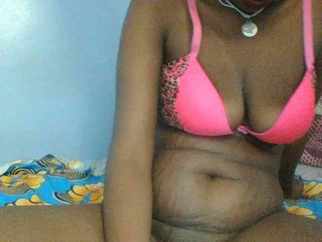 Curvypetite webcam