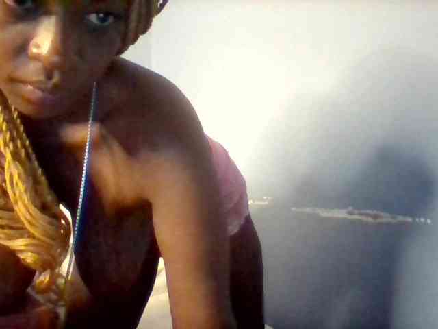 Curvypetite webcam