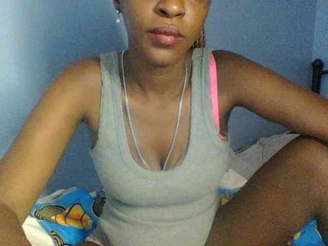 Curvypetite webcam