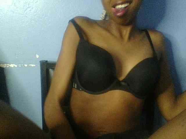 Curvypetite webcam