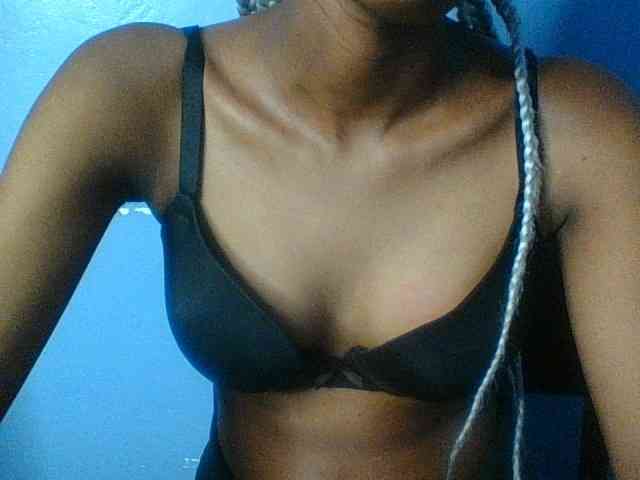 Curvypetite webcam