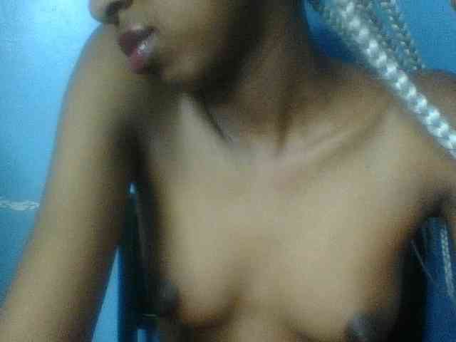 Curvypetite webcam