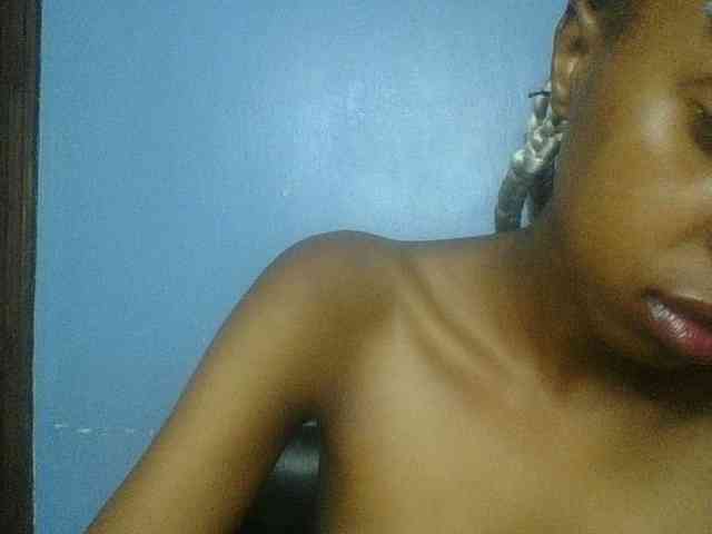 Curvypetite webcam