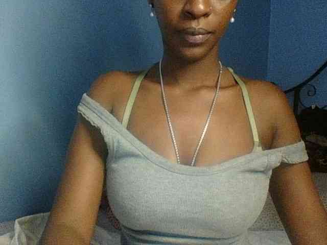 Curvypetite webcam