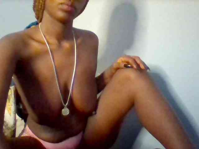 Curvypetite webcam